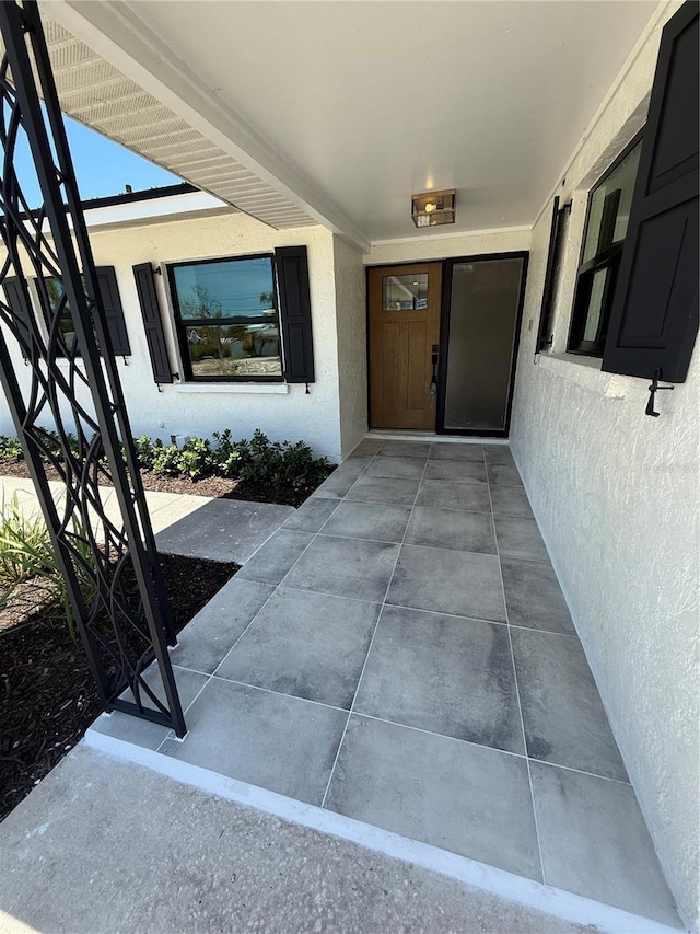 808 25th Ave W, Palmetto, FL 34221 - entrance to property with stucco siding