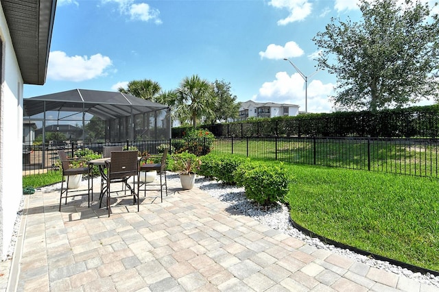 1919 Woodleaf Hammock Ct, Bradenton, FL 34211 - view of patio / terrace with outdoor dining area
