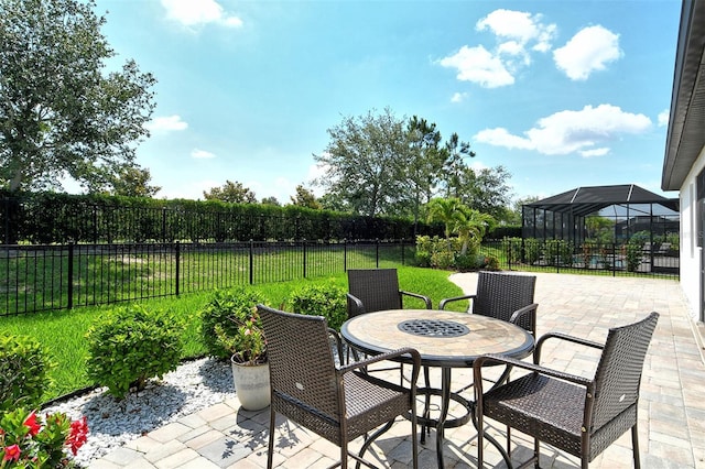 1919 Woodleaf Hammock Ct, Bradenton, FL 34211 - view of patio / terrace featuring outdoor dining space