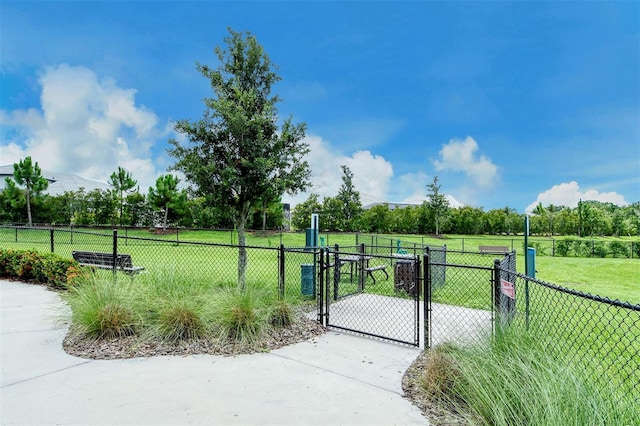 1919 Woodleaf Hammock Ct, Bradenton, FL 34211 - view of yard featuring a gate