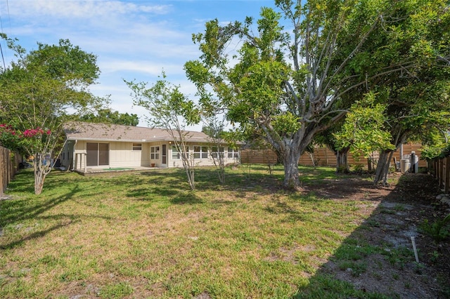 5639 Blount Ave, Sarasota, FL 34231 - view of yard