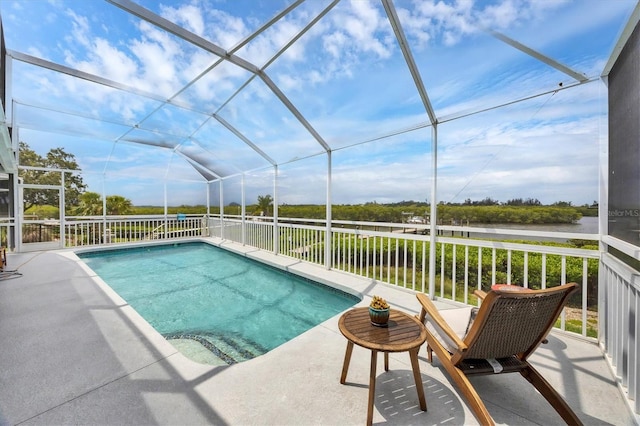4844 14th Ave E, Bradenton, FL 34208 - view of swimming pool featuring glass enclosure and a patio area