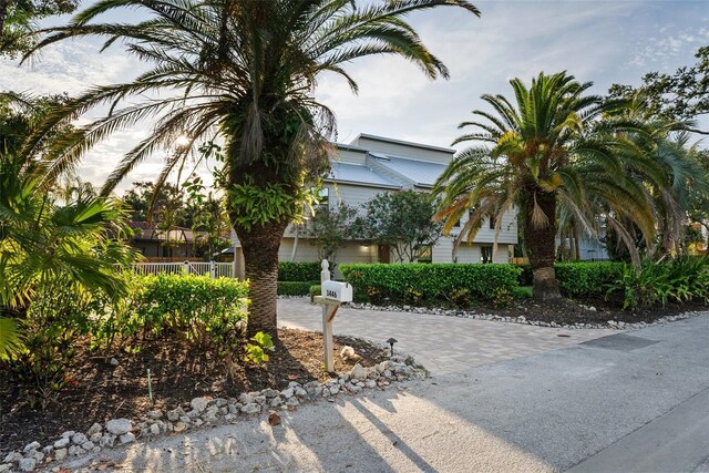 3446 Anglin Dr, Sarasota, FL 34242 - photo 2