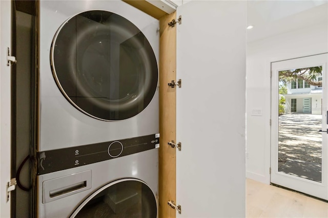 2410 Floyd St, Sarasota, FL 34239 - laundry area with stacked washer and clothes dryer