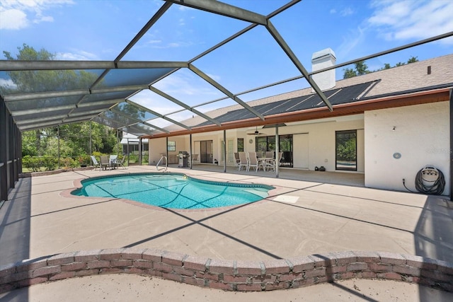 4622 34th Ct E, Bradenton, FL 34203 - swimming pool with a patio, a ceiling fan, and glass enclosure