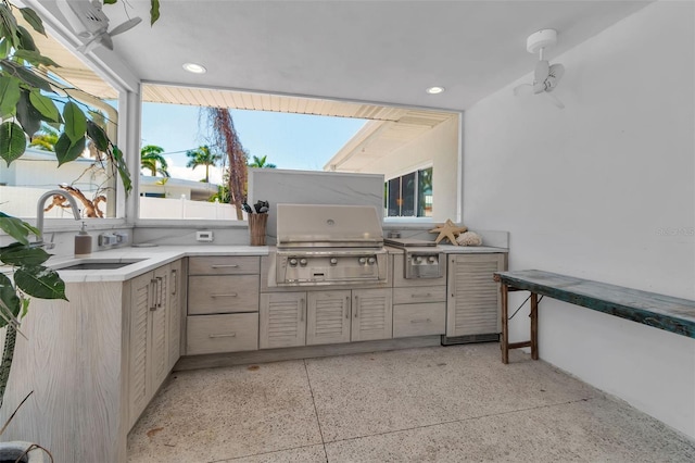 130 N Adams Dr, Sarasota, FL 34236 - view of patio featuring a sink