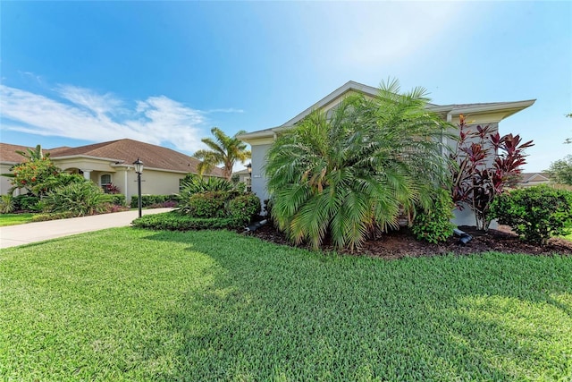 1219 Thornbury Dr, Parrish, FL 34219 - view of front of property with a front lawn