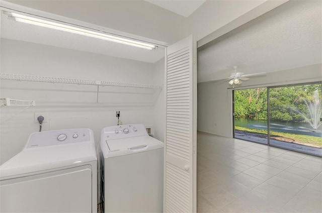 935 Sunridge Way Unit B4, Sarasota, FL 34234 - laundry room featuring washing machine and dryer and a ceiling fan