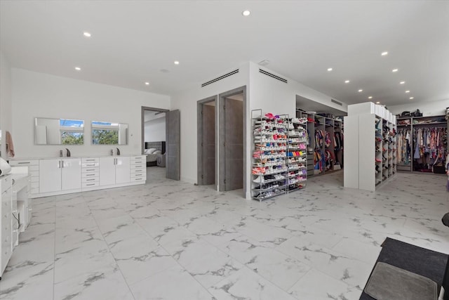 4035 Bay Shore Rd, Sarasota, FL 34234 - common area featuring recessed lighting
