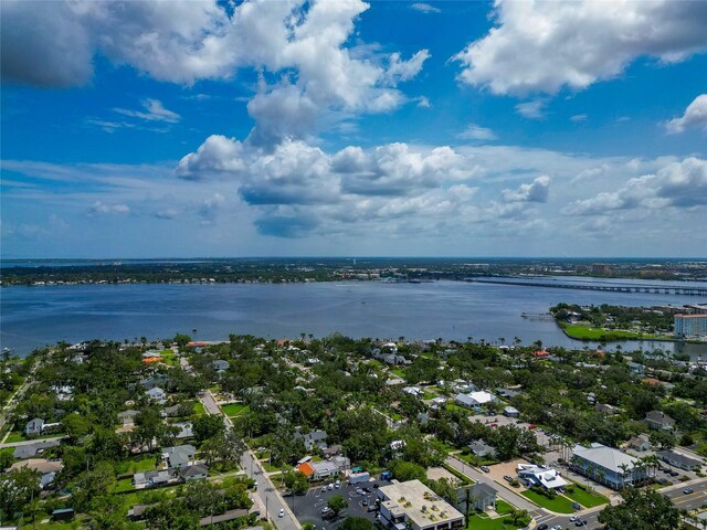 326 25th St W, Bradenton, FL 34205 - aerial view of residential area featuring a large body of water