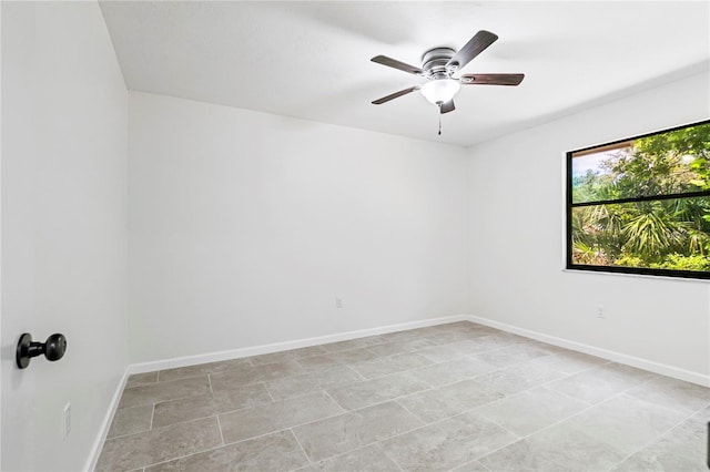 4253 Prairie View Dr, Sarasota, FL 34232 - unfurnished room with baseboards and ceiling fan