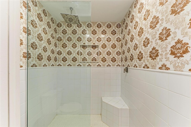 2726 Desoto Rd, Sarasota, FL 34234 - full bathroom featuring wallpapered walls, tiled shower, and wainscoting