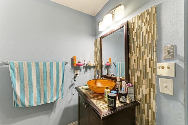 2726 Desoto Rd, Sarasota, FL 34234 - bathroom with vanity