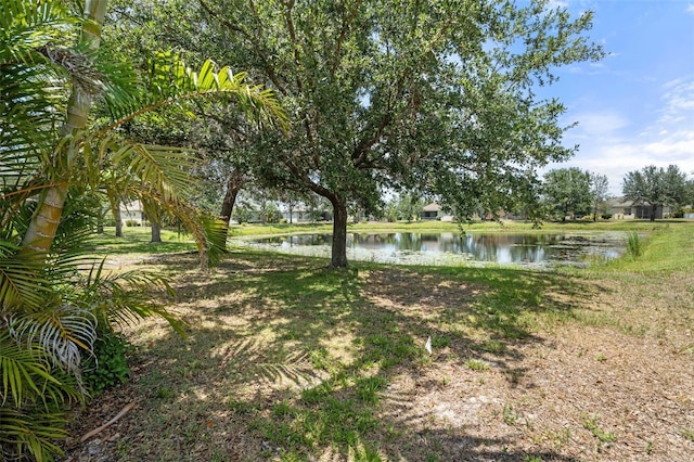 5047 Newport News Cir, Bradenton, FL 34211 - view of yard featuring a water view