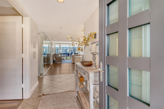1115 Gulf Of Mexico Dr Unit 304, Longboat Key, FL 34228 - hallway with baseboards