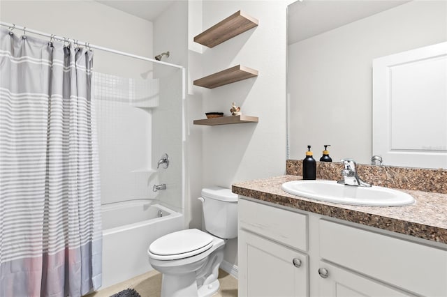 5659 Woodland Sage Dr, Sarasota, FL 34238 - bathroom featuring vanity, toilet, and shower / bath combo