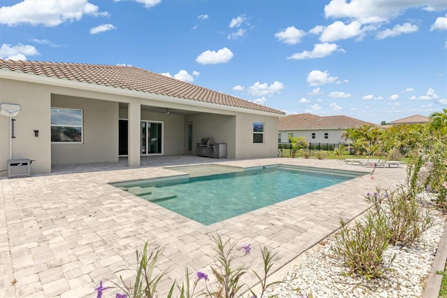 7508 Ripetta St, Sarasota, FL 34240 - outdoor pool with a patio area