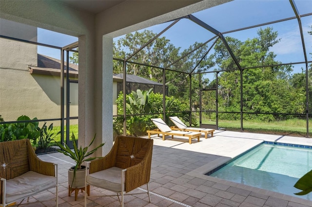 8932 Isabella Cir, Parrish, FL 34219 - swimming pool featuring a patio area and a lanai