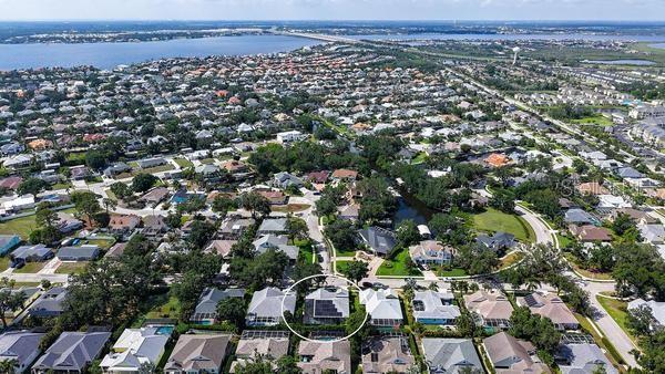 4612 4th Ave E, Bradenton, FL 34208 - aerial overview of property's location featuring nearby suburban area and a nearby body of water