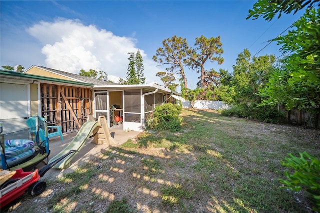 3468 Roslyn Rd, Venice, FL 34293 - view of yard with a sunroom