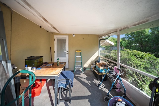 3468 Roslyn Rd, Venice, FL 34293 - sunroom featuring outdoor dining area