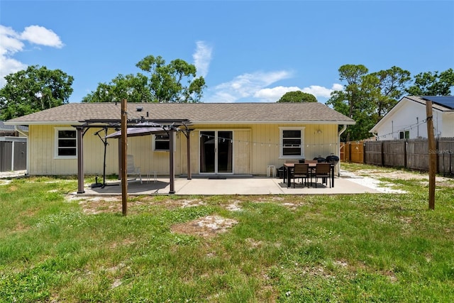 4076 Vana Dr, Sarasota, FL 34241 - back of house with a patio