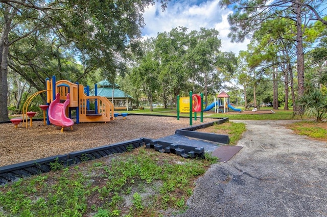 8930 Bloomfield Blvd, Sarasota, FL 34238 - view of communal playground