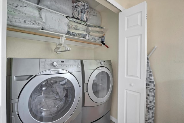 7913 19th Avenue Dr W, Bradenton, FL 34209 - washroom featuring independent washer and dryer