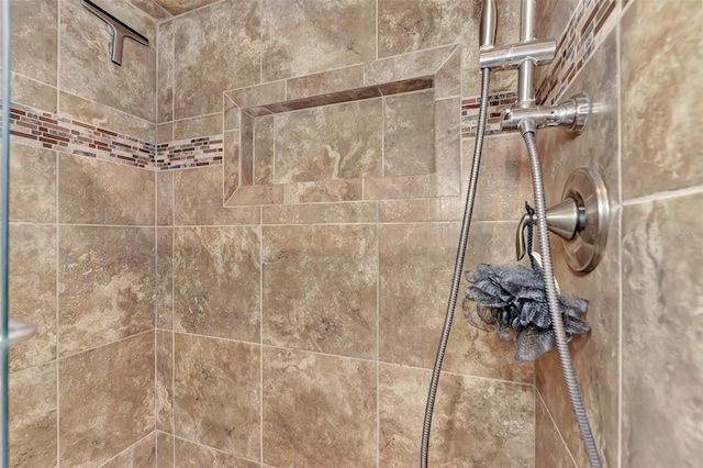 5651 Golf Pointe Dr Unit 5651, Sarasota, FL 34243 - detailed view of a tile shower
