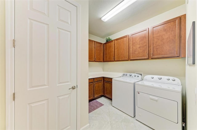 6756 Chester Trl, Lakewood Ranch, FL 34202 - laundry area featuring cabinet space and washer and dryer