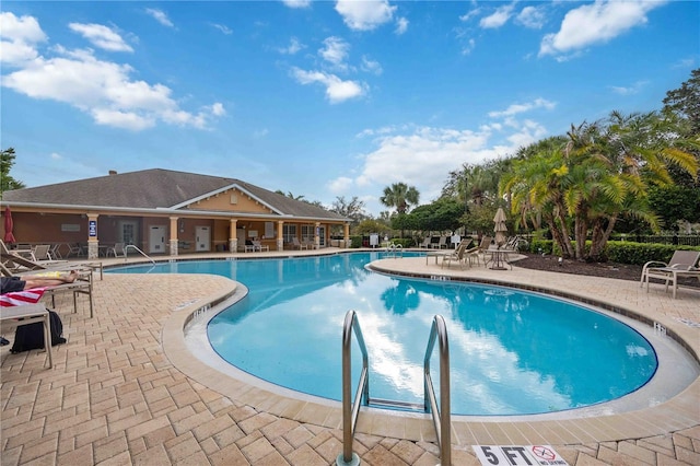 7314 Hamilton Rd, Bradenton, FL 34209 - community pool with a patio