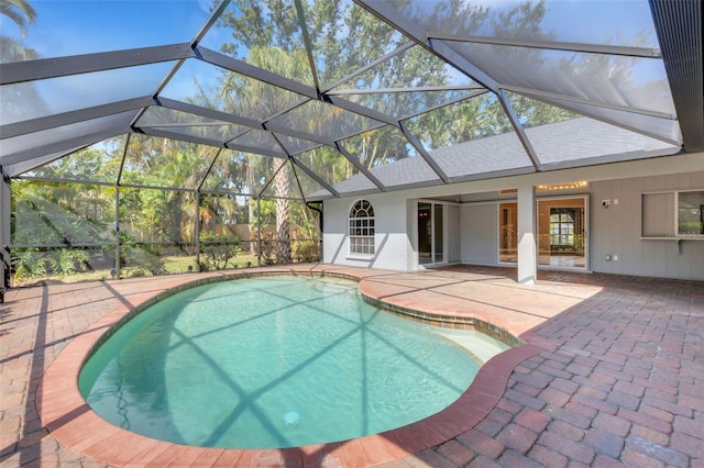 4473 Diamond Cir S, Sarasota, FL 34233 - outdoor pool with a patio area and a lanai