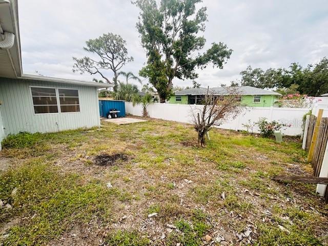 8409 43rd Ave W, Bradenton, FL 34209 - view of yard