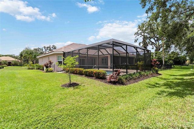 1015 143rd St NE, Bradenton, FL 34212 - view of yard with glass enclosure