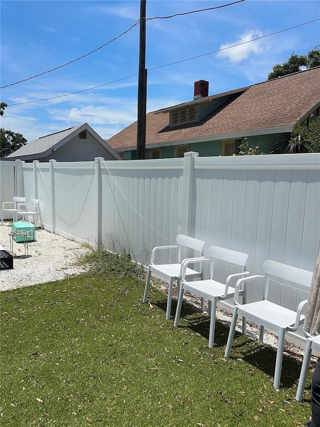 783 30th Ave N, Saint Petersburg, FL 33704 - view of yard