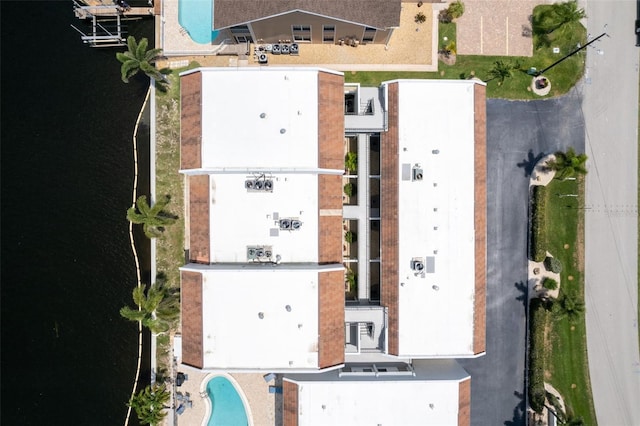 4210 SE 20th Pl Unit A8, Cape Coral, FL 33904 - aerial view of a pool area