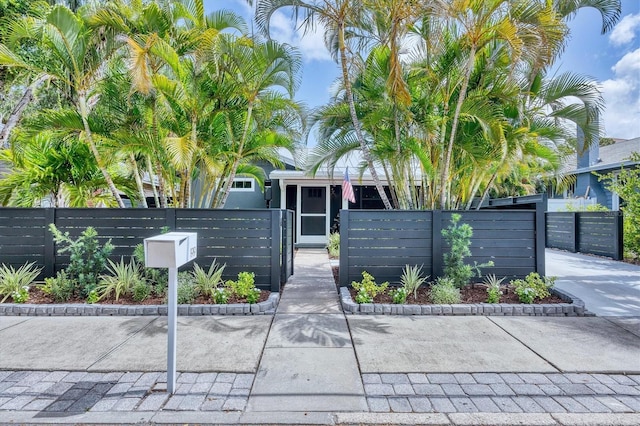 1919 Laurel St, Sarasota, FL 34236 - obstructed view of property featuring a fenced front yard and a gate