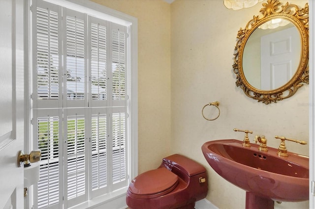 2002 8th St W, Palmetto, FL 34221 - half bath featuring toilet and a sink