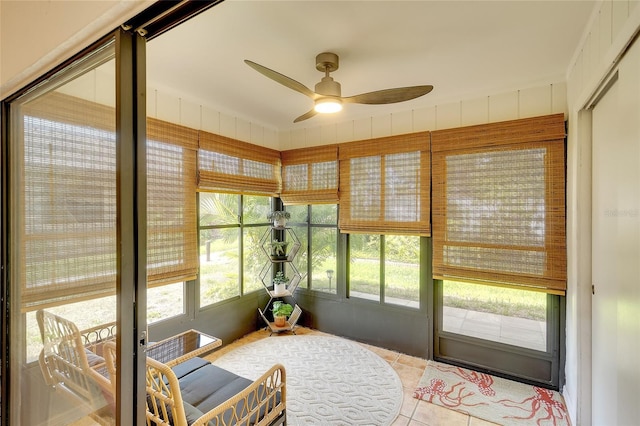 6024 28th St W, Bradenton, FL 34207 - sunroom / solarium with ceiling fan and tile patterned floors