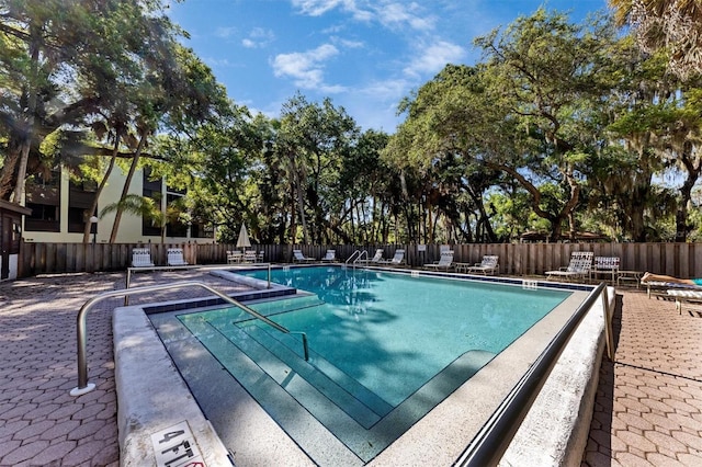 2740 Orchid Oaks Dr Unit 304, Sarasota, FL 34239 - view of community pool