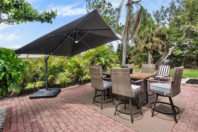 404 Bayshore Rd, Nokomis, FL 34275 - view of patio / terrace featuring outdoor dining area