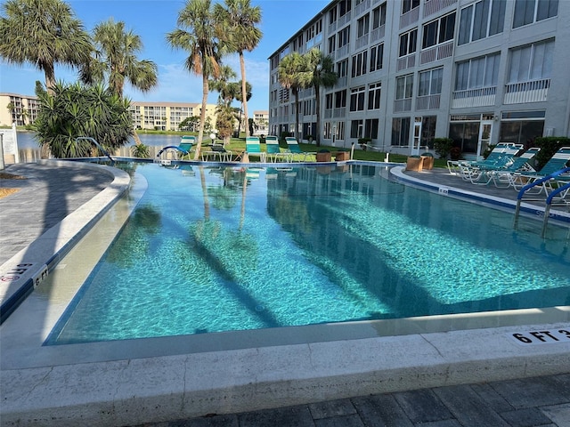 3272 Lake Bayshore Dr Unit 515, Bradenton, FL 34205 - view of community pool