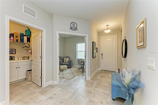 4625 Canoe Creek Ave, Parrish, FL 34219 - entryway with baseboards