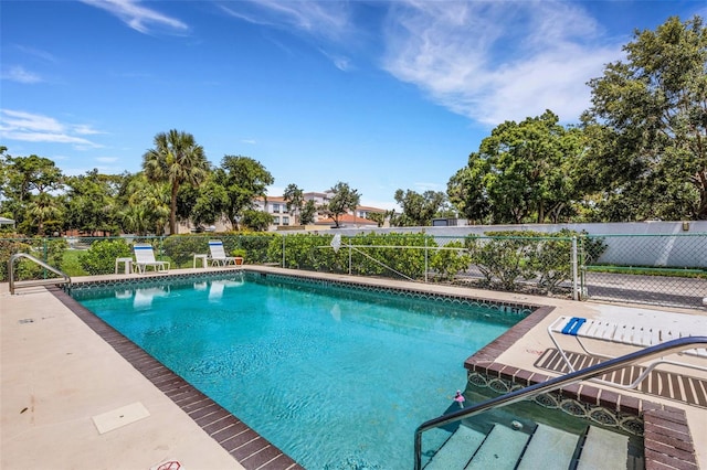 5356 Royal Palm Ave Unit 5356, Sarasota, FL 34234 - community pool with a patio area