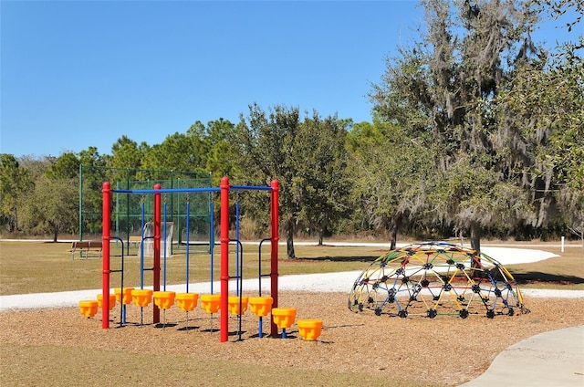 6213 Willet Ct, Lakewood Ranch, FL 34202 - community playground with a yard