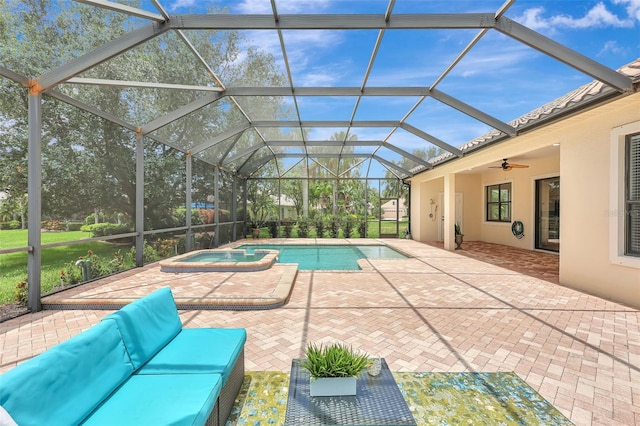 12710 Stone Ridge Pl, Lakewood Ranch, FL 34202 - view of swimming pool with a patio area, an outdoor living space, a ceiling fan, a pool with connected hot tub, and glass enclosure