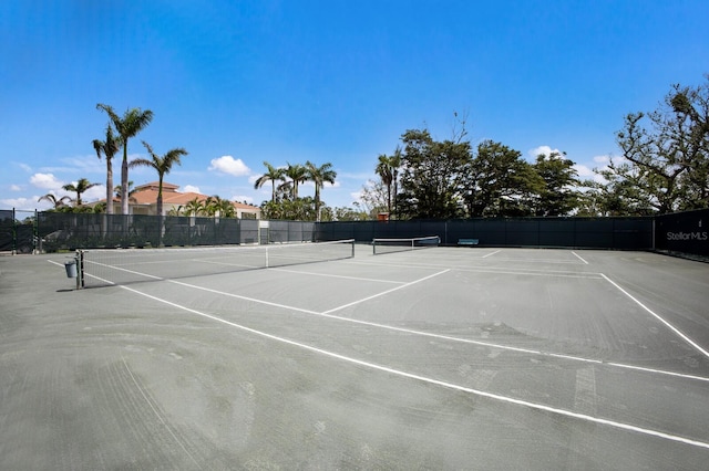 1445 Gulf Of Mexico Dr Unit 203, Longboat Key, FL 34228 - view of tennis court