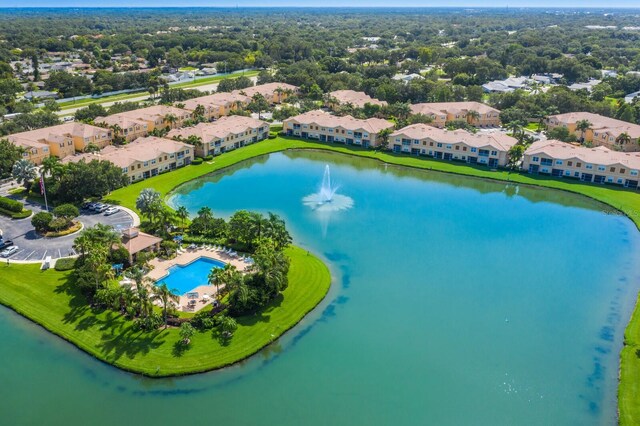 3402 Parkridge Cir, Sarasota, FL 34243 - bird's eye view of a nearby body of water and a pool