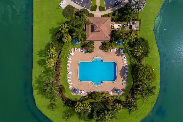3402 Parkridge Cir, Sarasota, FL 34243 - view of property location featuring a pool area