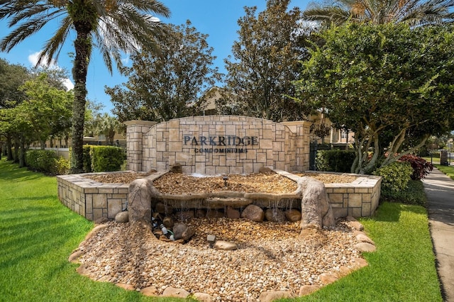 3402 Parkridge Cir, Sarasota, FL 34243 - community / neighborhood sign with a yard